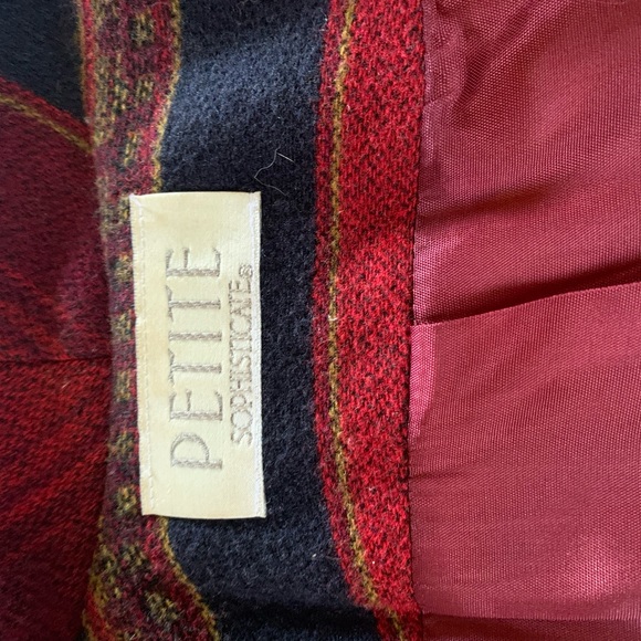 Fall blazer: wool blend, fully lined, size medium - Picture 3 of 7